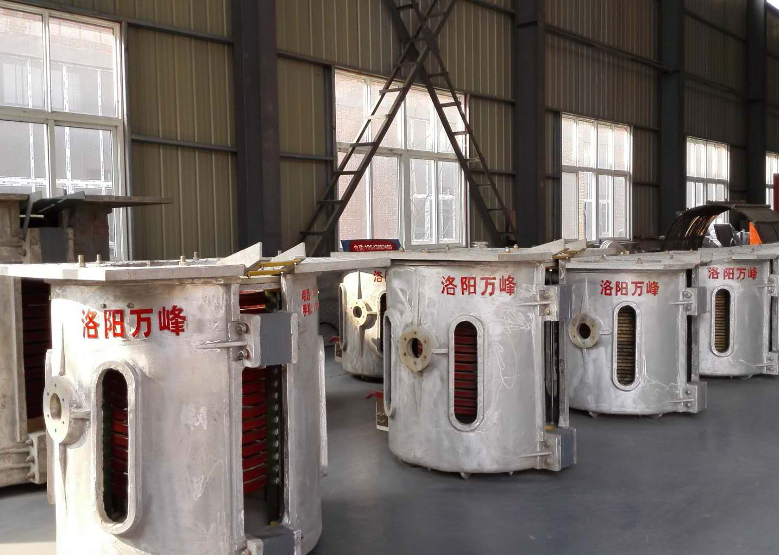 合金冶煉中頻爐如何提高爐齡？